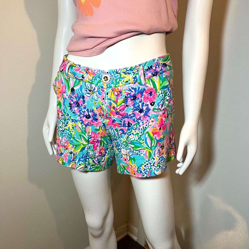 Lilly Pulitzer Floral Shorts 4 Beach Preppy Coastal Maximalist Vacation Tropical
